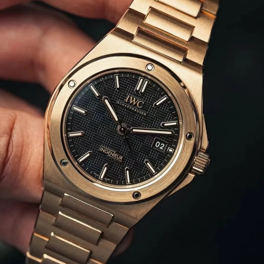 Yellow bezel - Black - 904L Steel - Automatic - 40mm