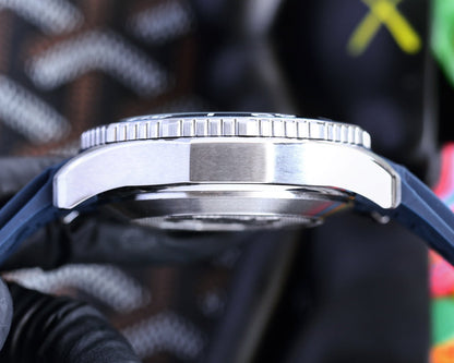 Blue - Blue Rubber - Automatic - 41mm